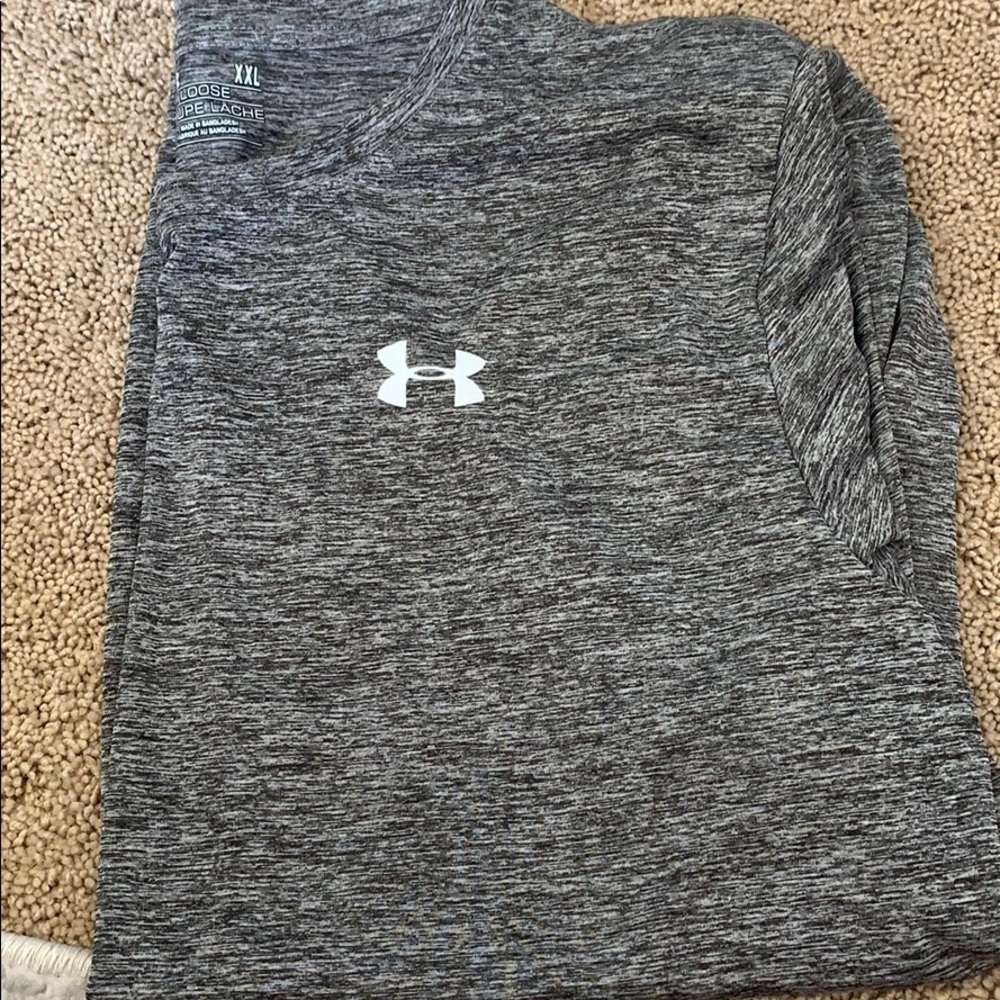 Under armour loose fit T shirt